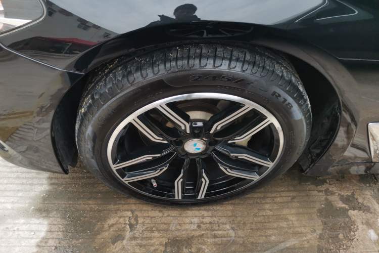 Used BMW 5 Series 2018 530Li Leading Edition Luxury Package Exterior 4