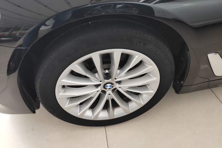 Used BMW 5 Series 2018 Revised Version 530Li Leading Edition Luxury Package Exterior 4