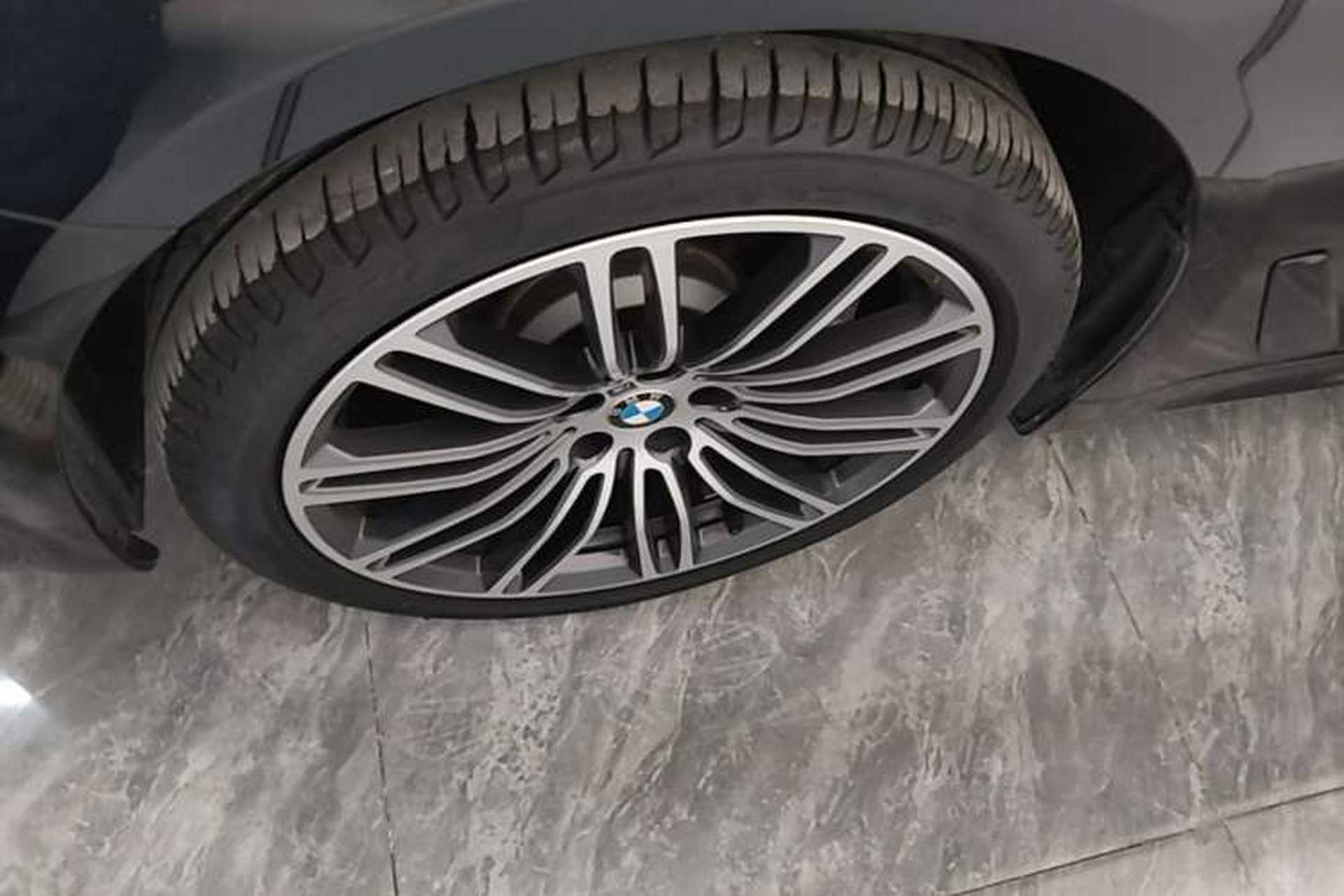 Used BMW 5 Series 2018 Restyled 530Li Luxury Edition M Sport Package Exterior 4