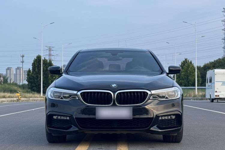 Used BMW 5 Series 2018 Restyled 530Li Luxury Edition M Sport Package Exterior 4