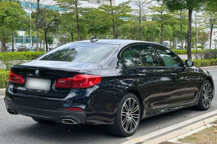 Used BMW 5 Series 2018 Restyled 530Li Leading Edition M Sport Package Exterior 4