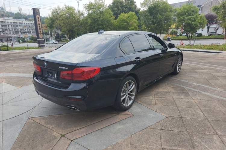 Used BMW 5 Series 2018 525Li M Sport Package Exterior 4