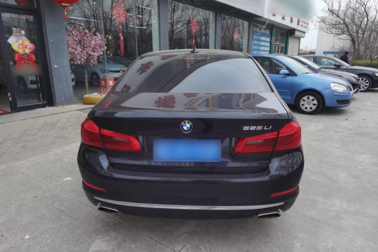 Used BMW 5 Series 2018 525Li Luxury Package Exterior 4