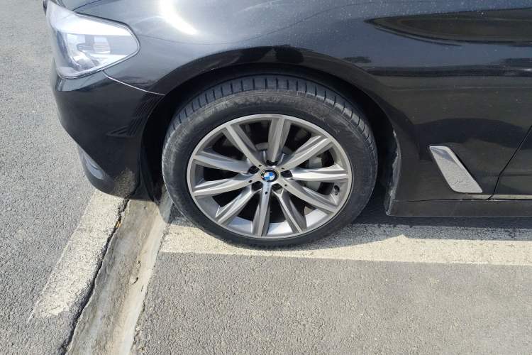 Used BMW 5 Series 2018 528Li Launch Special Edition Exterior 4