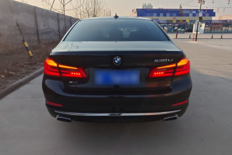 Used BMW 5 Series 2018 Facelifted 530Li xDrive Luxury Package Exterior 4