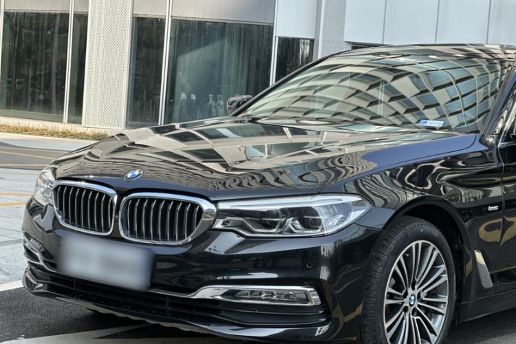 Used BMW 5 Series 2018 Facelifted 530Li Luxury Edition Premium Package Exterior 5