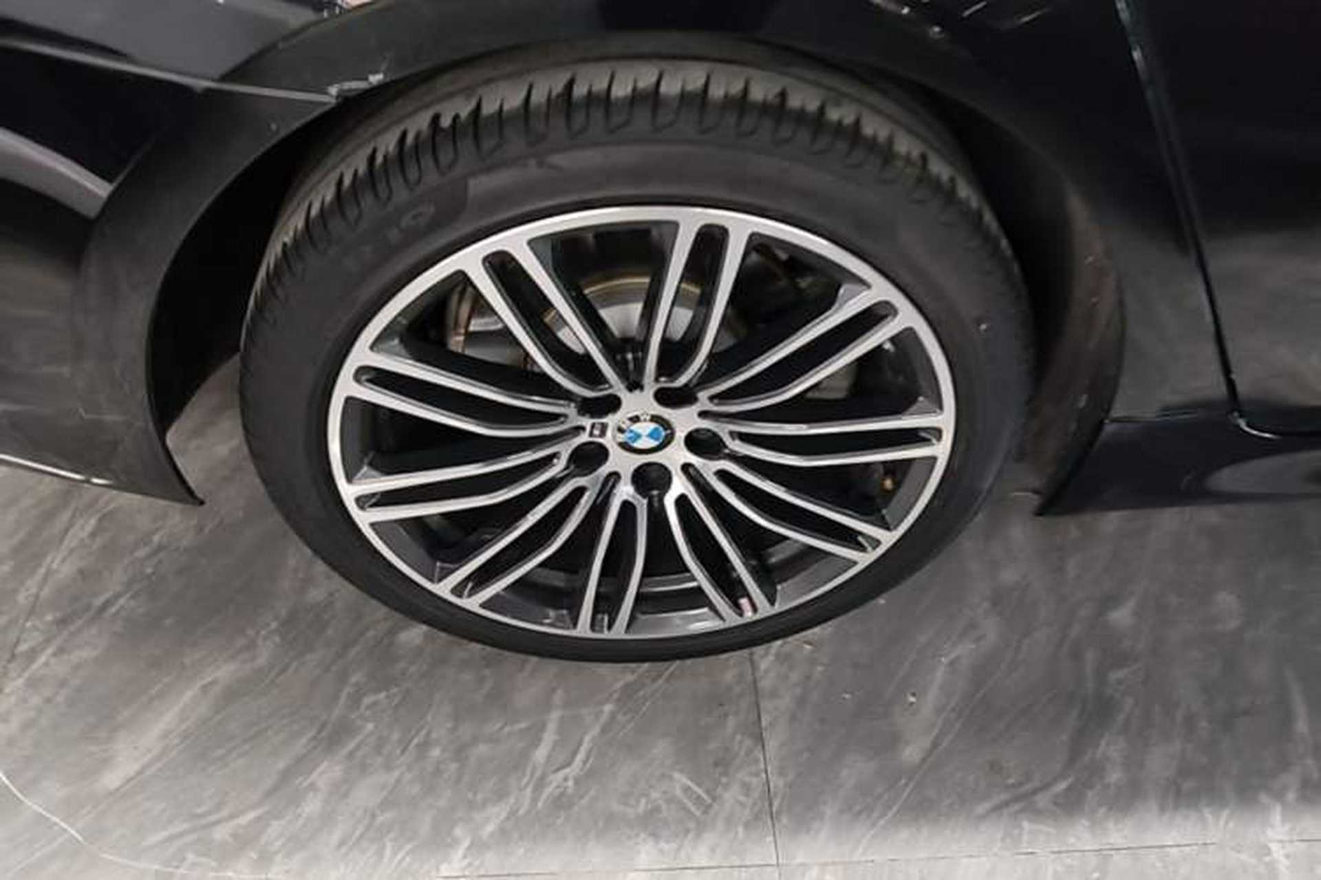Used BMW 5 Series 2018 Restyled 530Li Luxury Edition M Sport Package Exterior 5