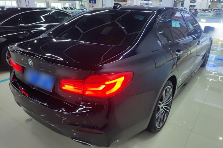 Used BMW 5 Series 2018 Restyled 530Li Leading Edition M Sport Package Exterior 5