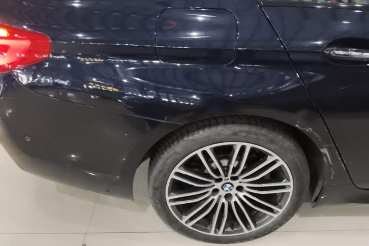 Used BMW 5 Series 2018 Restyled 530Li Leading Edition M Sport Package Exterior 5