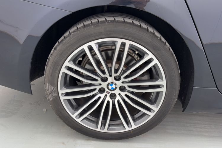 Used BMW 5 Series 2018 Restyled 530Li Leading Edition M Sport Package Exterior 5