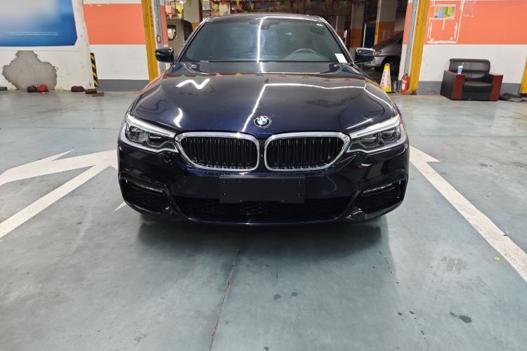 Used BMW 5 Series 2018 Restyled 530Li Luxury Edition M Sport Package Exterior 6