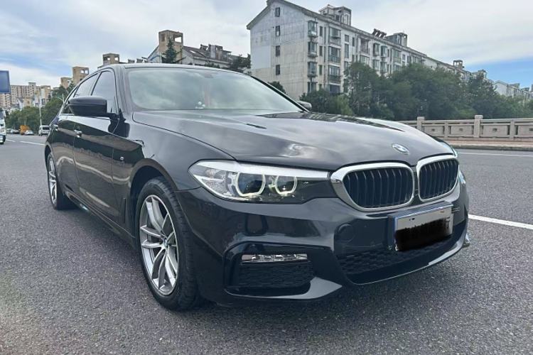 Used BMW 5 Series 2018 525Li M Sport Package Exterior 6