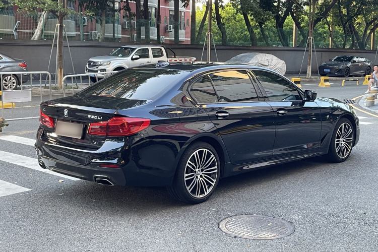 Used BMW 5 Series 2018 Restyled 530Li Luxury Edition M Sport Package Exterior 7