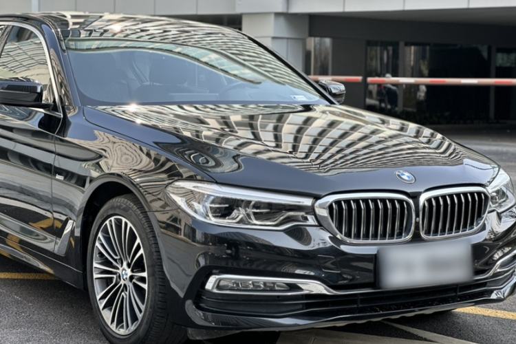 Used BMW 5 Series 2018 Facelifted 530Li Luxury Edition Premium Package Exterior 7