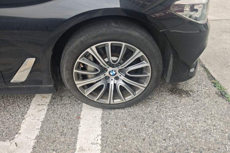 Used BMW 5 Series 2018 528Li Launch Special Edition Exterior 7