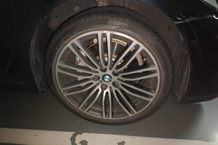 Used BMW 5 Series 2018 Restyled 530Li Leading Edition M Sport Package Exterior 7