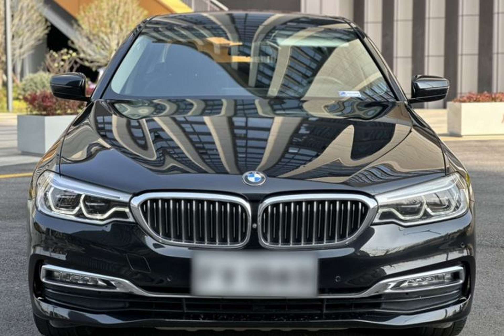Used BMW 5 Series 2018 Facelifted 530Li Luxury Edition Premium Package Exterior 8
