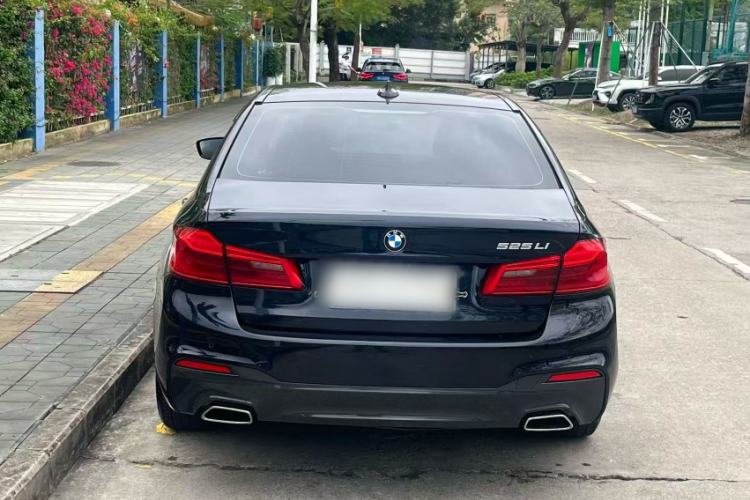 Used BMW 5 Series 2018 525Li M Sport Package Exterior 8
