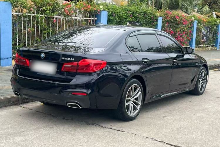 Used BMW 5 Series 2018 525Li M Sport Package Exterior 9