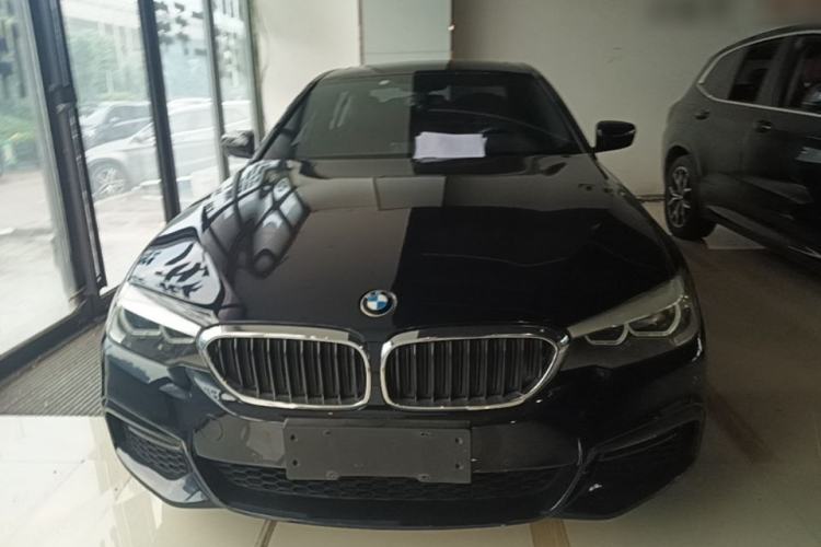 Used BMW 5 Series 2018 Facelifted 530Li xDrive M Sport Package Front