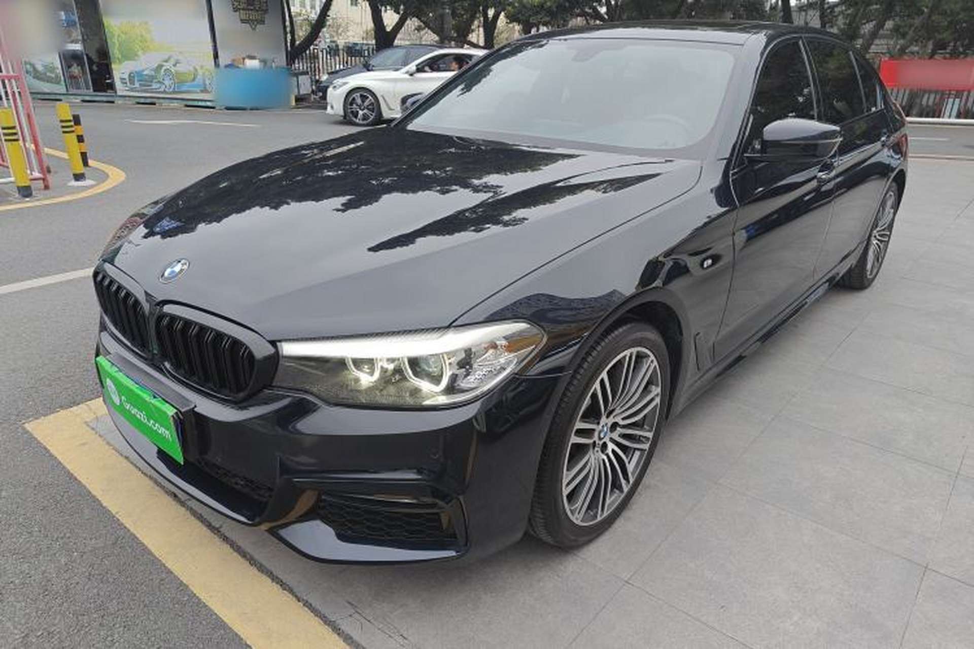 Used BMW 5 Series 2018 Restyled 530Li Leading Edition M Sport Package Front Left 45 Deg