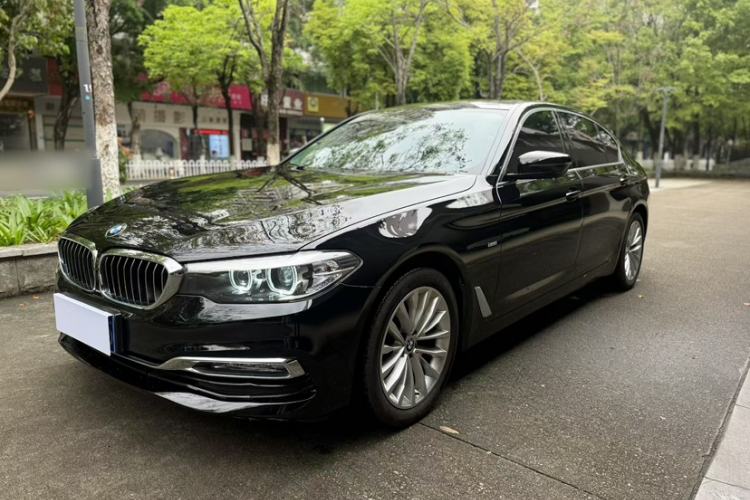 Used BMW 5 Series 2018 525Li Luxury Package
