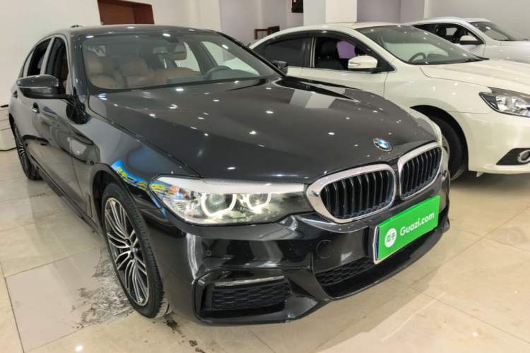 Used BMW 5 Series 2018 530Li Leading Model M Sport Package Front Right 45 Deg