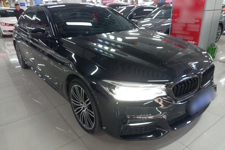 Used BMW 5 Series 2018 Restyled 530Li Leading Edition M Sport Package Front Right 45 Deg