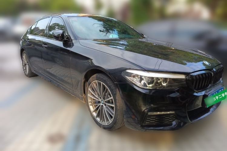 Used BMW 5 Series 2018 530Li Leading Model M Sport Package Front Right 45 Deg