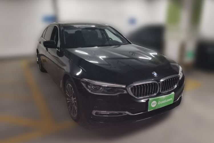 Used BMW 5 Series 2018 530Li Luxury Edition Premium Package Front Right 45 Deg