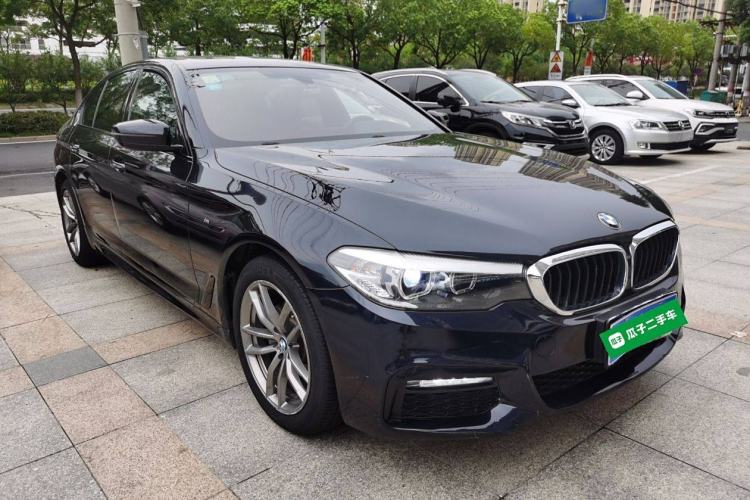 Used BMW 5 Series 2018 525i M Sport Package Front Right 45 Deg