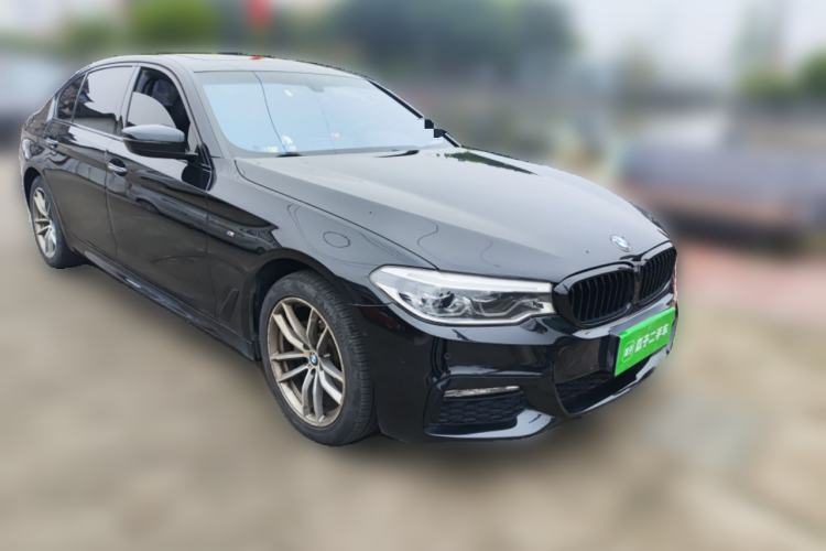 Used BMW 5 Series 2018 525Li M Sport Package Front Right 45 Deg