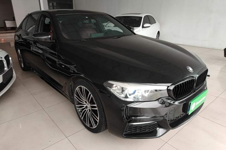 Used BMW 5 Series 2018 530Li Leading Model M Sport Package Front Right 45 Deg
