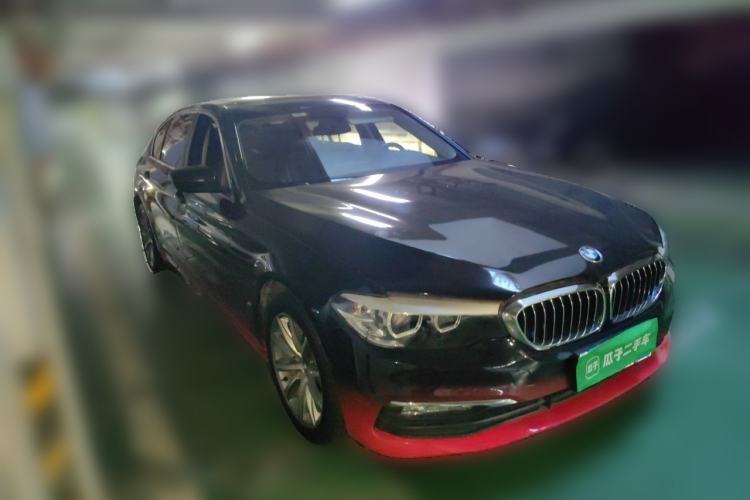 Used BMW 5 Series 2018 528Li Launch Special Edition Front Right 45 Deg
