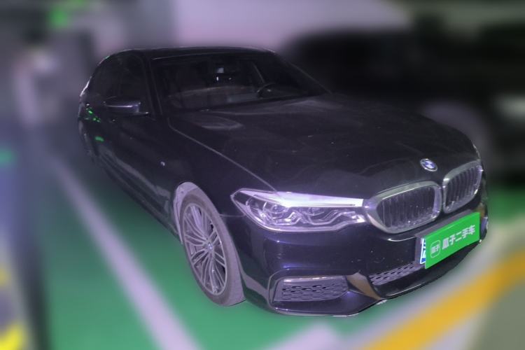 Used BMW 5 Series 2018 530Li Leading Model M Sport Package Front Right 45 Deg