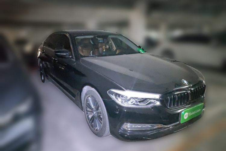 Used BMW 5 Series 2018 Facelifted 530Li Luxury Edition Premium Package Front Right 45 Deg
