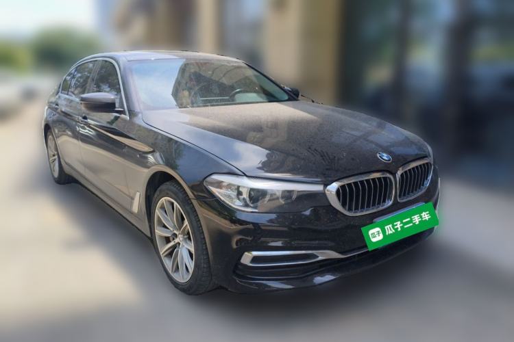 Used BMW 5 Series 2018 528Li Launch Special Edition Front Right 45 Deg