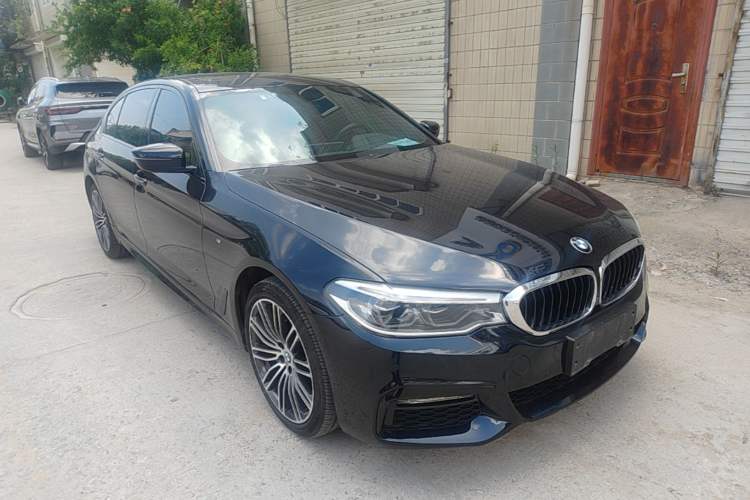 Used BMW 5 Series 2018 Restyled 530Li Leading Edition M Sport Package Front Right 45 Deg