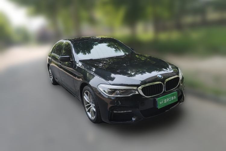 Used BMW 5 Series 2018 525Li M Sport Package Front Right 45 Deg