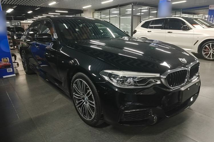 Used BMW 5 Series 2018 530Li Luxury Edition M Sport Package Front Right 45 Deg