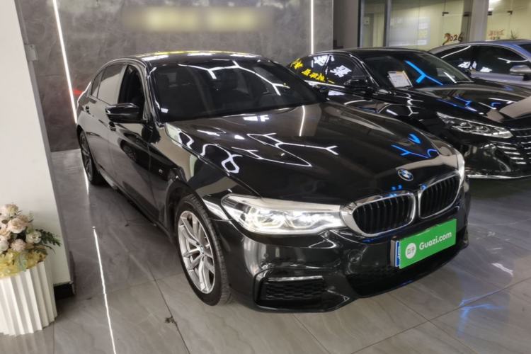 Used BMW 5 Series 2018 525Li M Sport Package Front Right 45 Deg