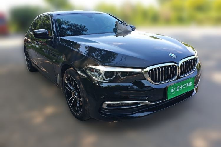 Used BMW 5 Series 2018 530Li Leading Edition Luxury Package Front Right 45 Deg