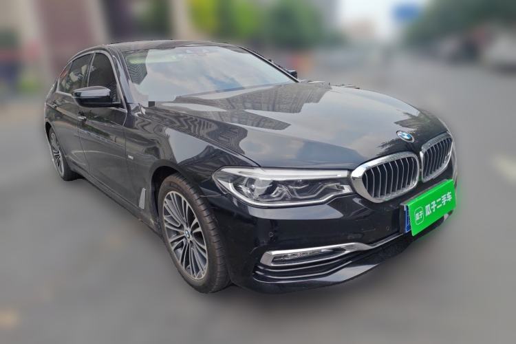 Used BMW 5 Series 2018 Revised 540Li Executive Edition Front Right 45 Deg