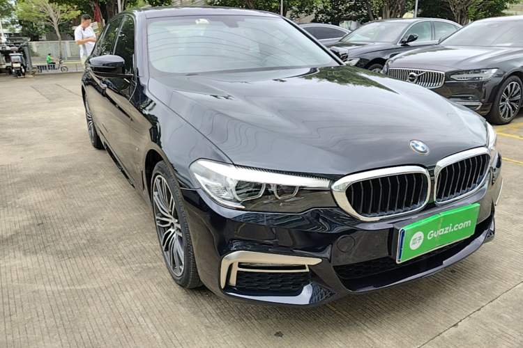 Used BMW 5 Series 2018 530Li Leading Model M Sport Package Front Right 45 Deg