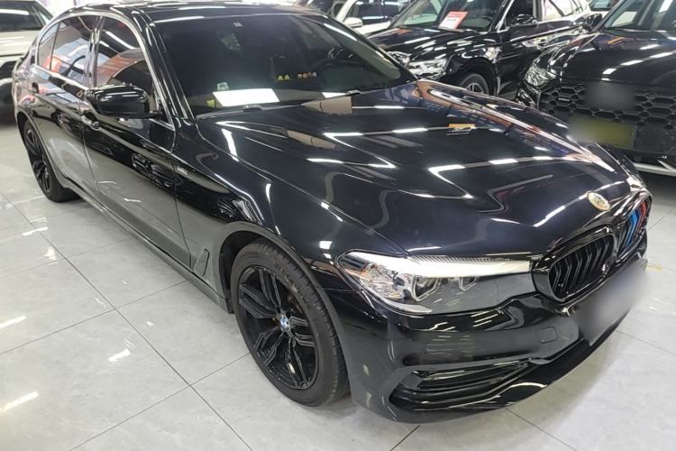 Used BMW 5 Series 2018 525Li Luxury Package Front Right 45 Deg