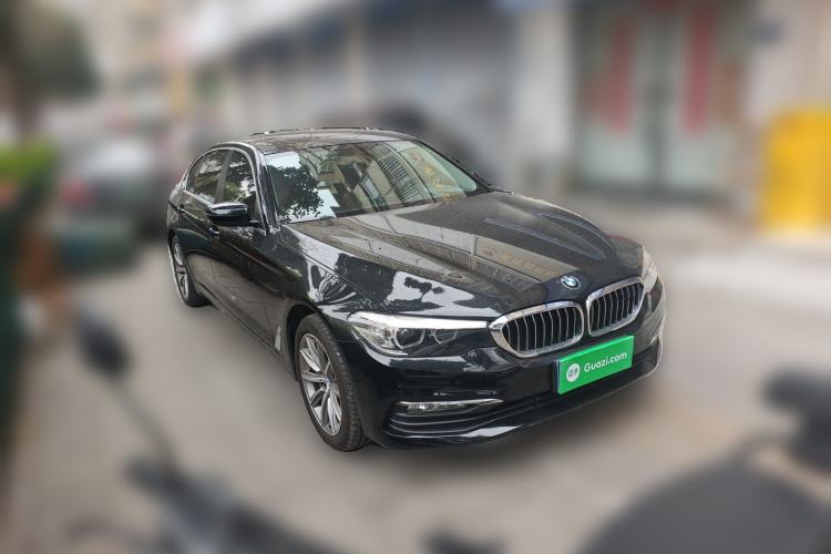 Used BMW 5 Series 2018 528Li Launch Special Edition Front Right 45 Deg