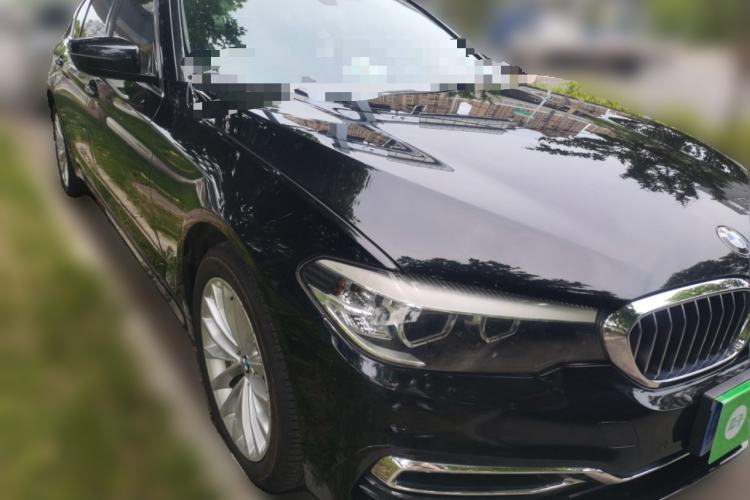 Used BMW 5 Series 2018 Revised Version 530Li Leading Edition Luxury Package Front Right 45 Deg