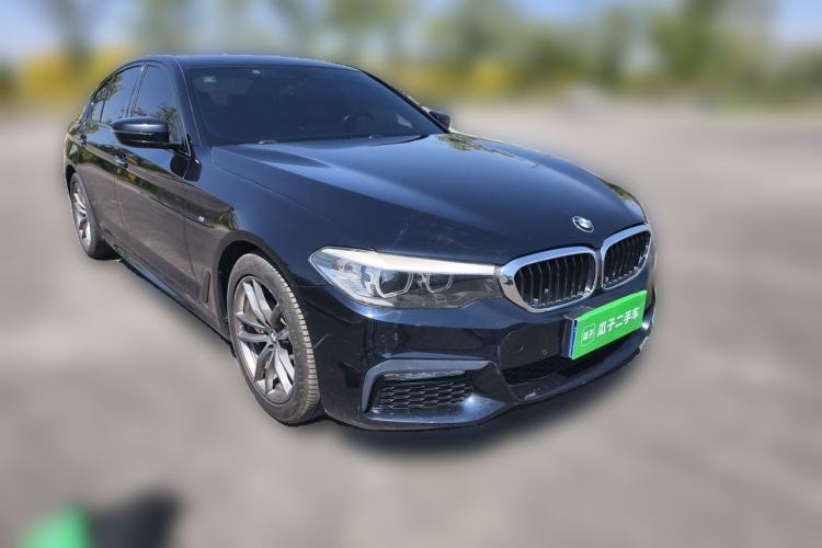 Used BMW 5 Series 2018 525i M Sport Package Front Right 45 Deg