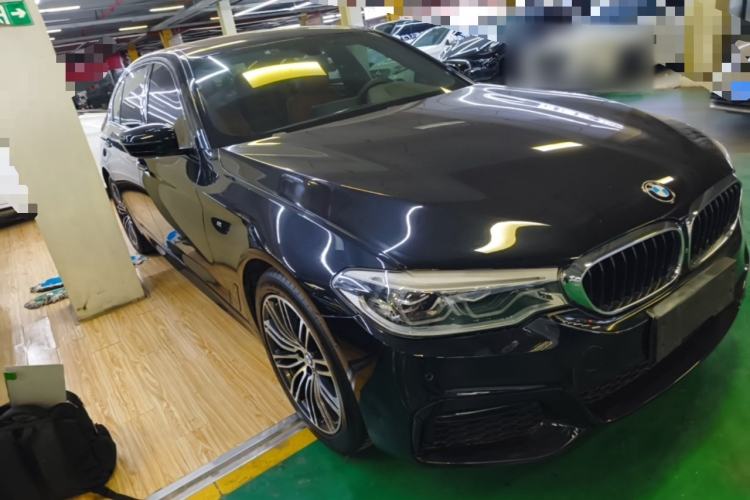 Used BMW 5 Series 2018 Restyled 530Li Luxury Edition M Sport Package Front Right 45 Deg