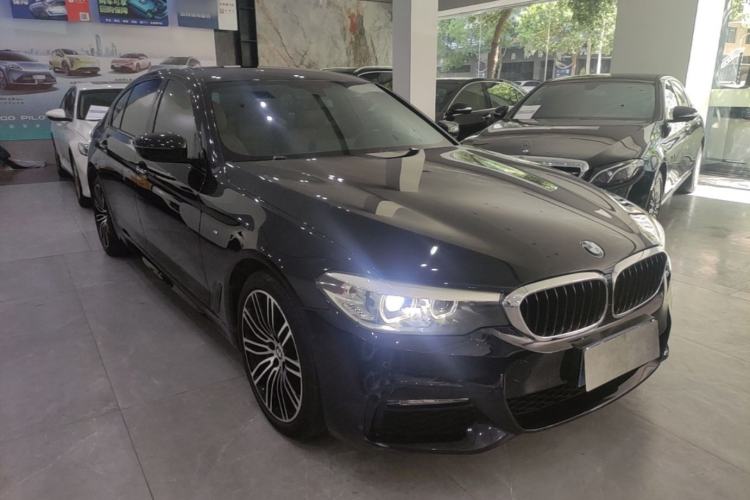 Used BMW 5 Series 2018 Restyled 530Li Leading Edition M Sport Package Front Right 45 Deg